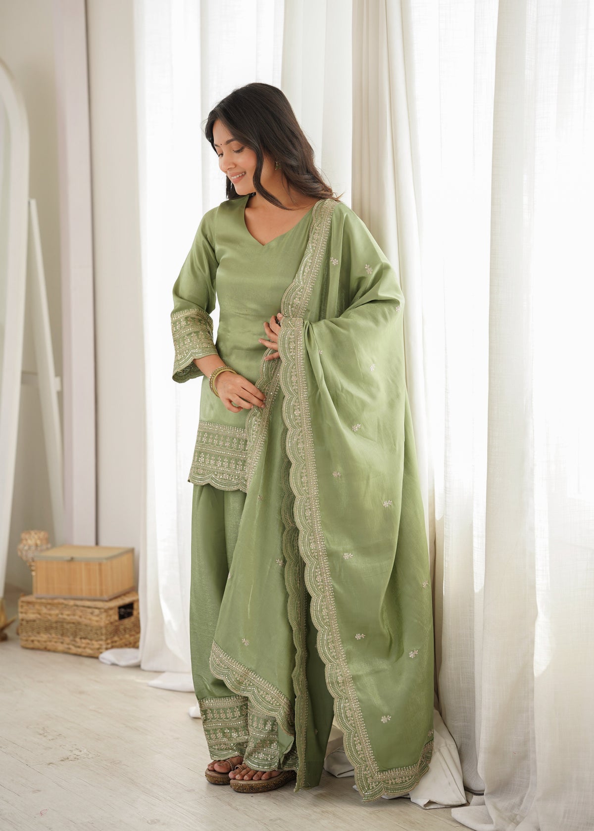 Glass Roman Silk Farshi Set