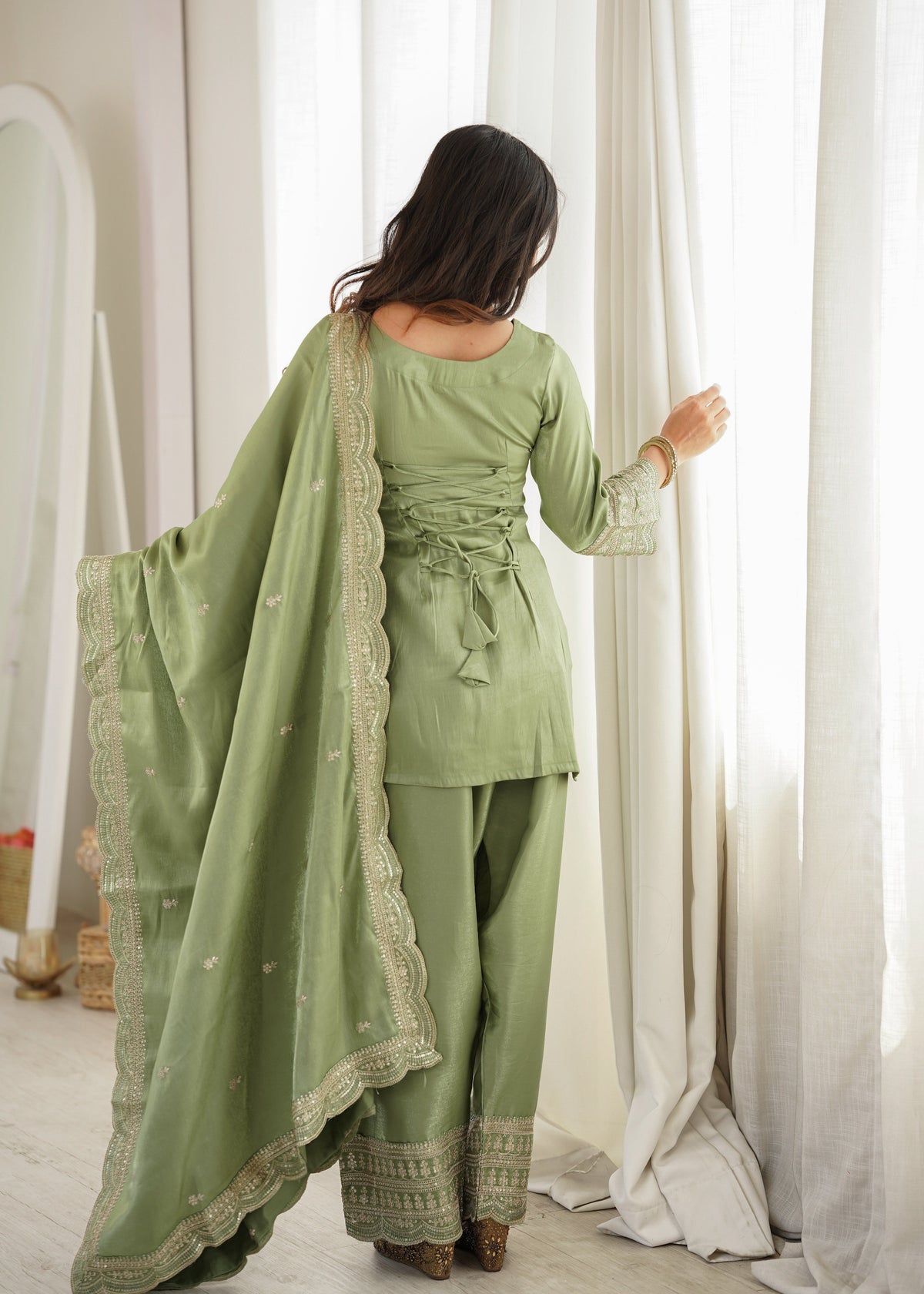 Glass Roman Silk Farshi Set