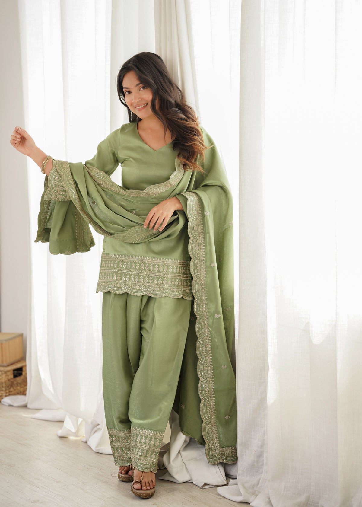 Glass Roman Silk Farshi Set