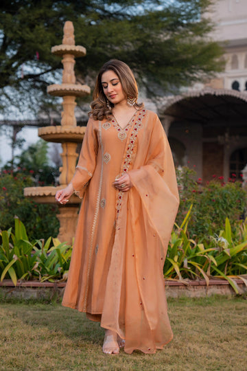 Crunchy Embroidered Suit Set