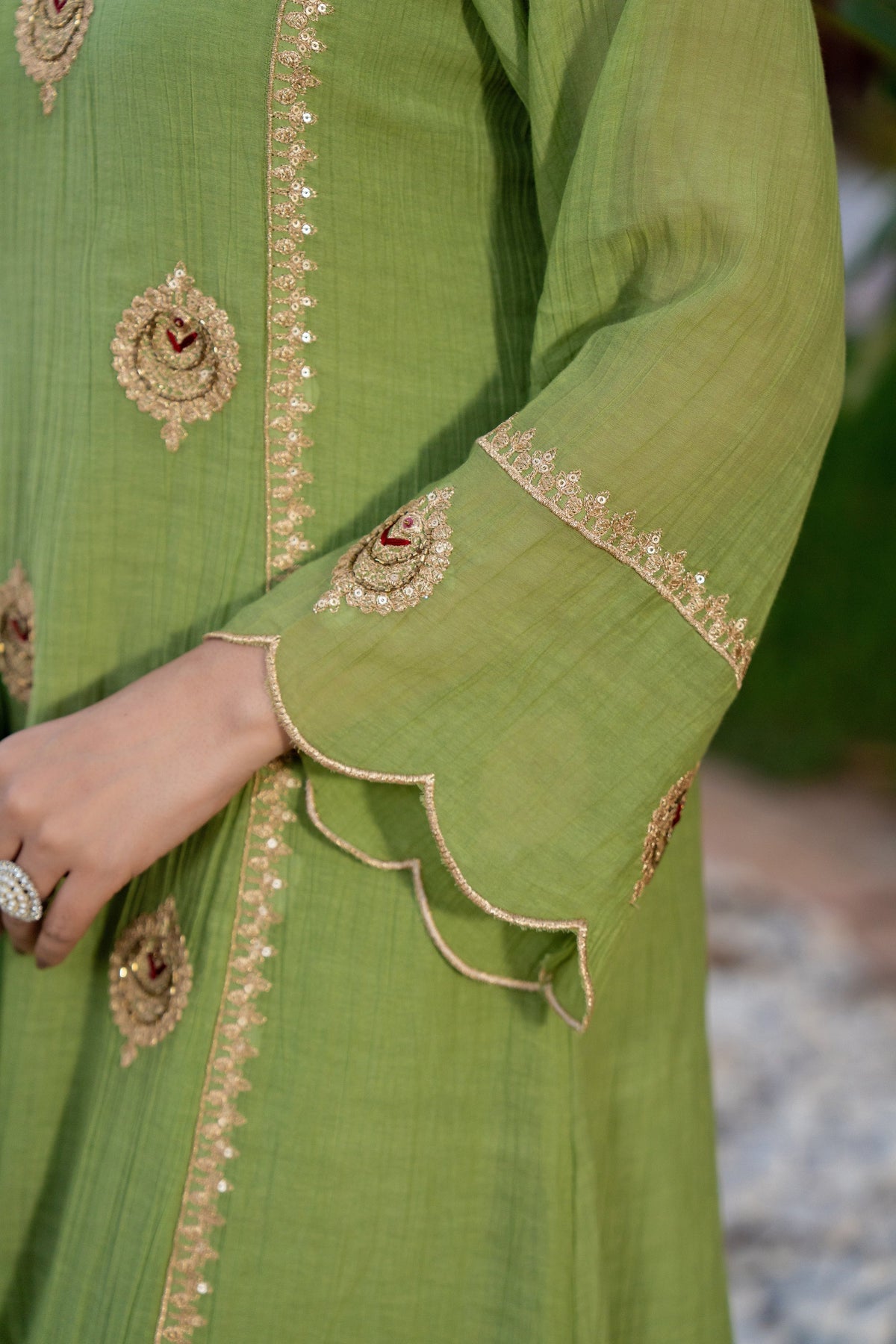 Crunchy Embroidered Suit Set