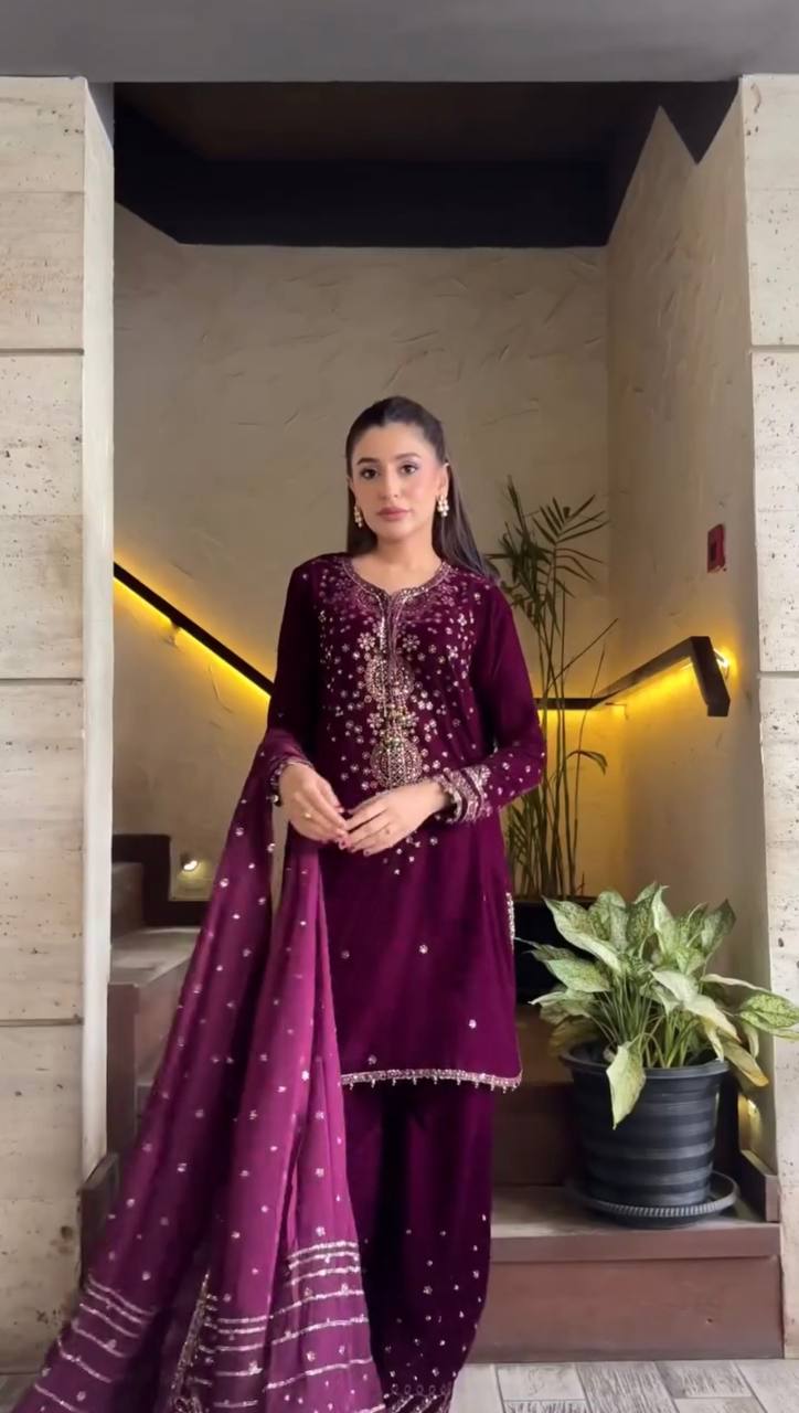 Wine Roman Glass Embroidered Suit Set