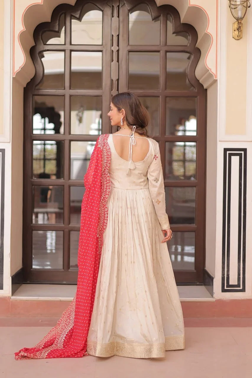 Ivory Jacquard Gown with Bandhani Dupatta – Pearl Embroidery