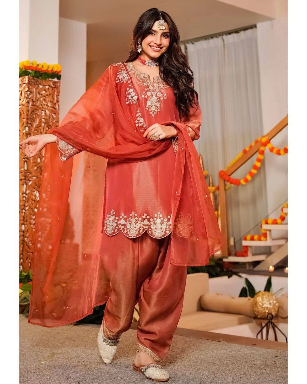 Fandy Satin Embroidered Farshi Set