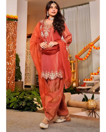 Fandy Satin Embroidered Farshi Set