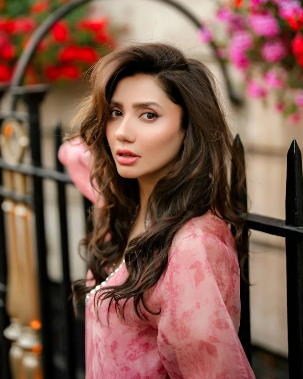Pink Organza Kurta Set with Cutwork